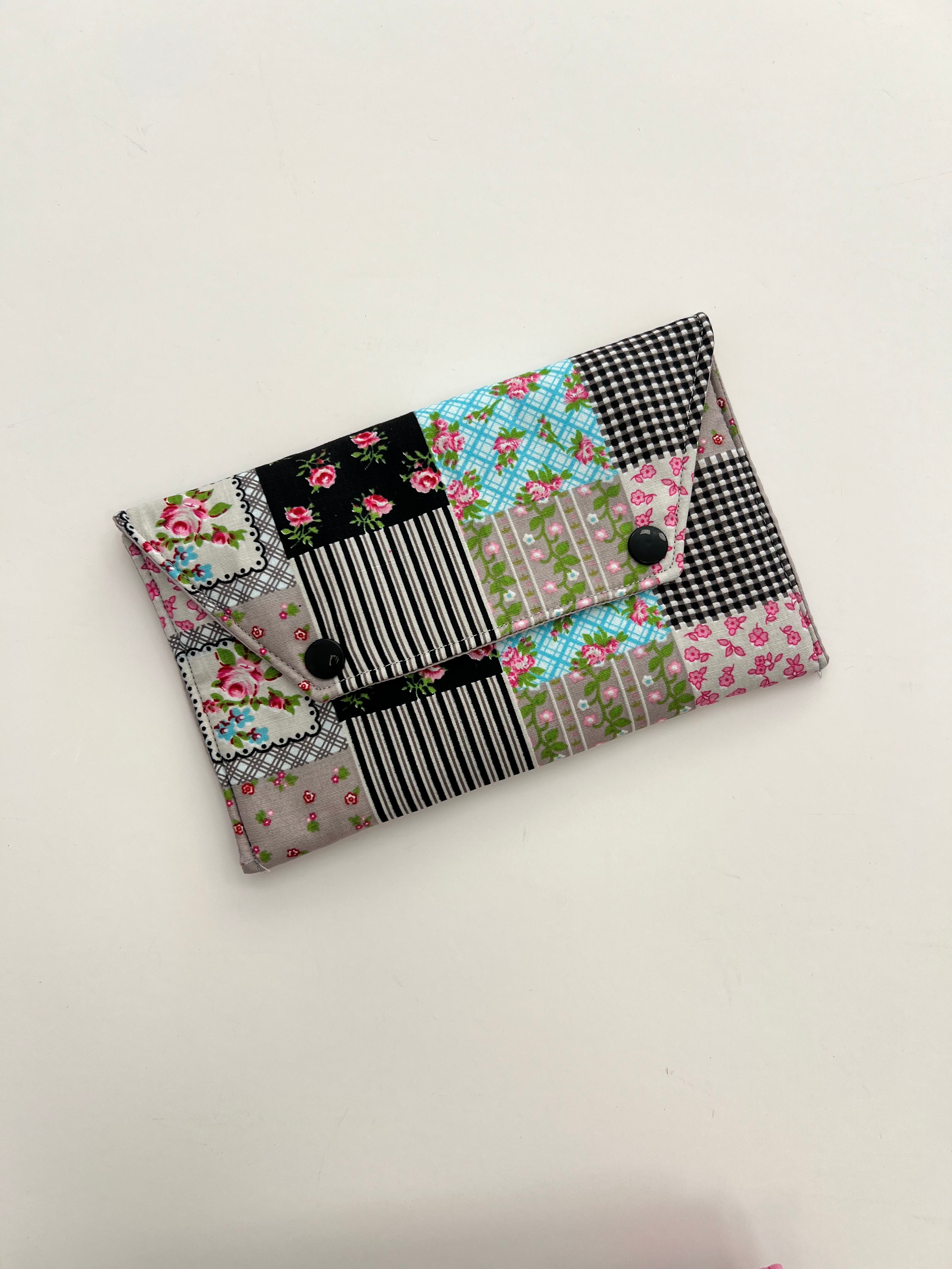 Mini pouch-flowers