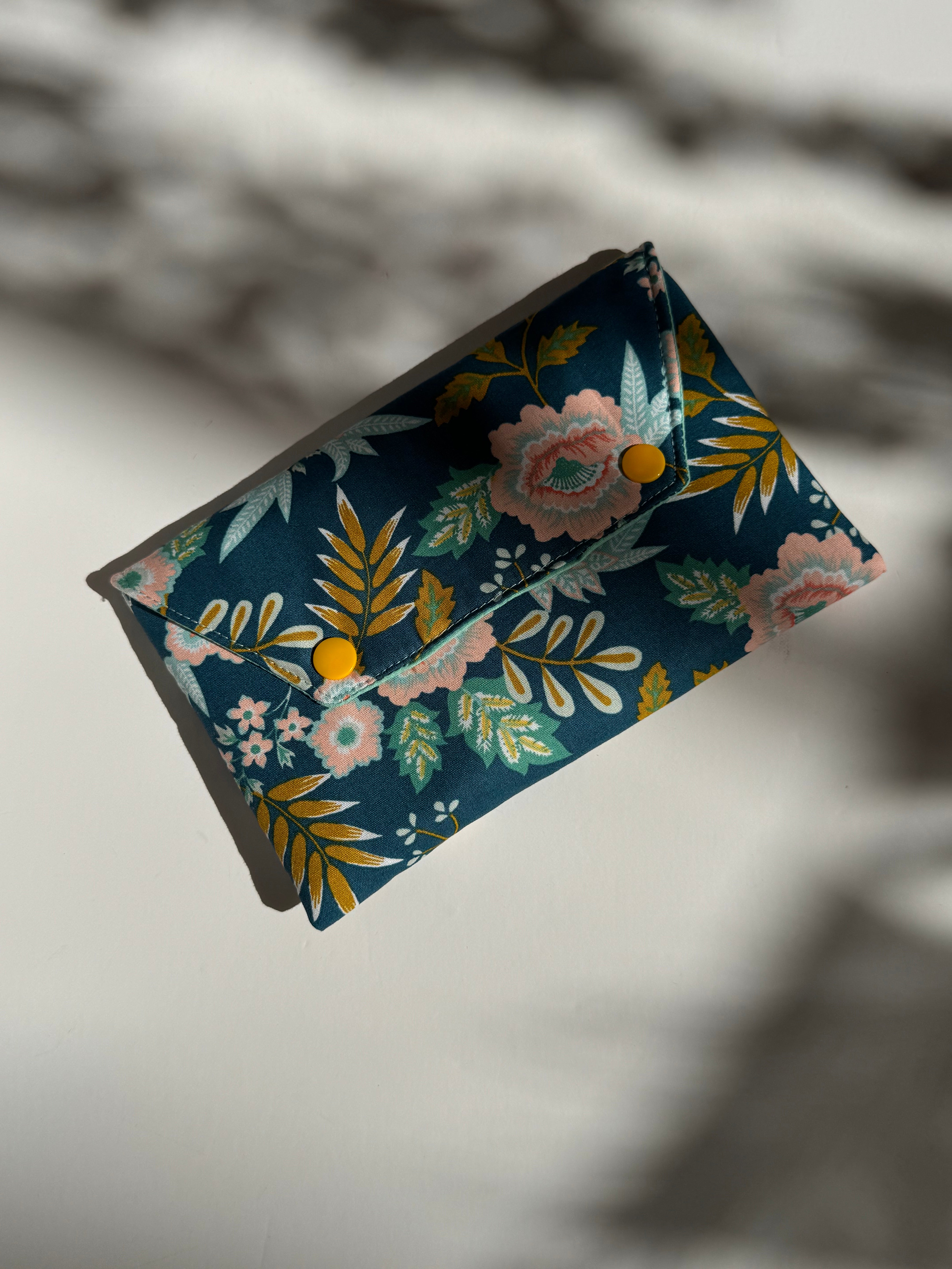 Mini pouch-flowers
