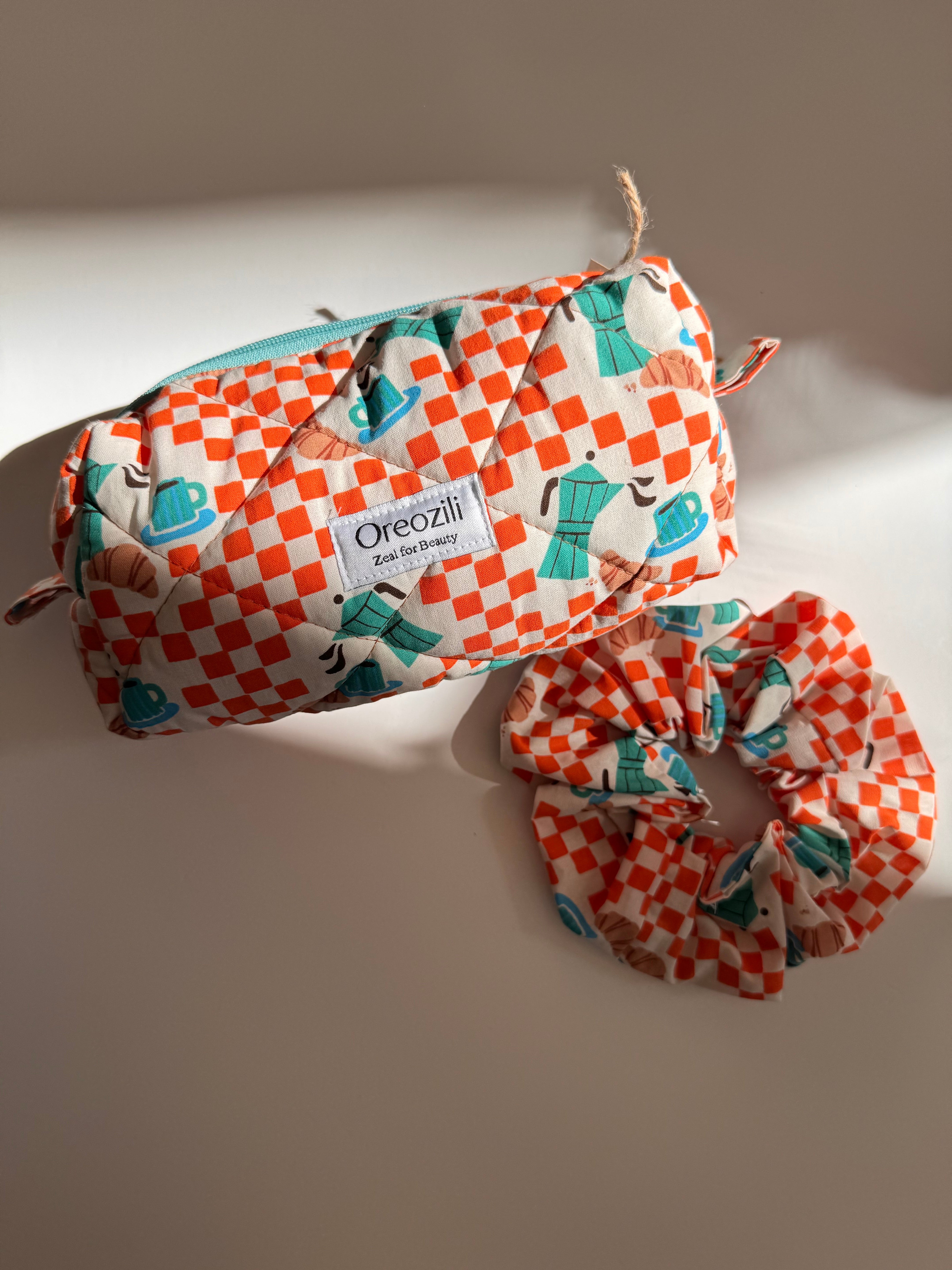Boxy travel pouch-coffee